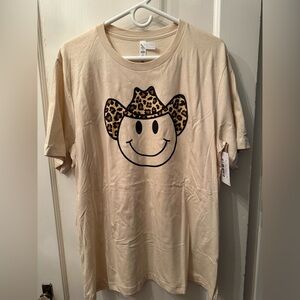 NWT Cream Smiley Face With Leopard Cowboy Hat Tee